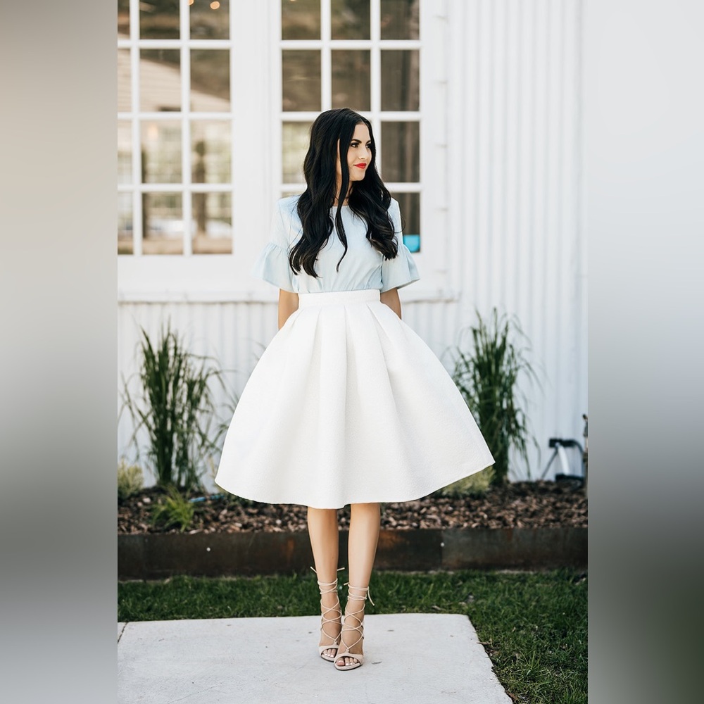 Rachel Parcell Classic Full Puff White Skirt with Pockets